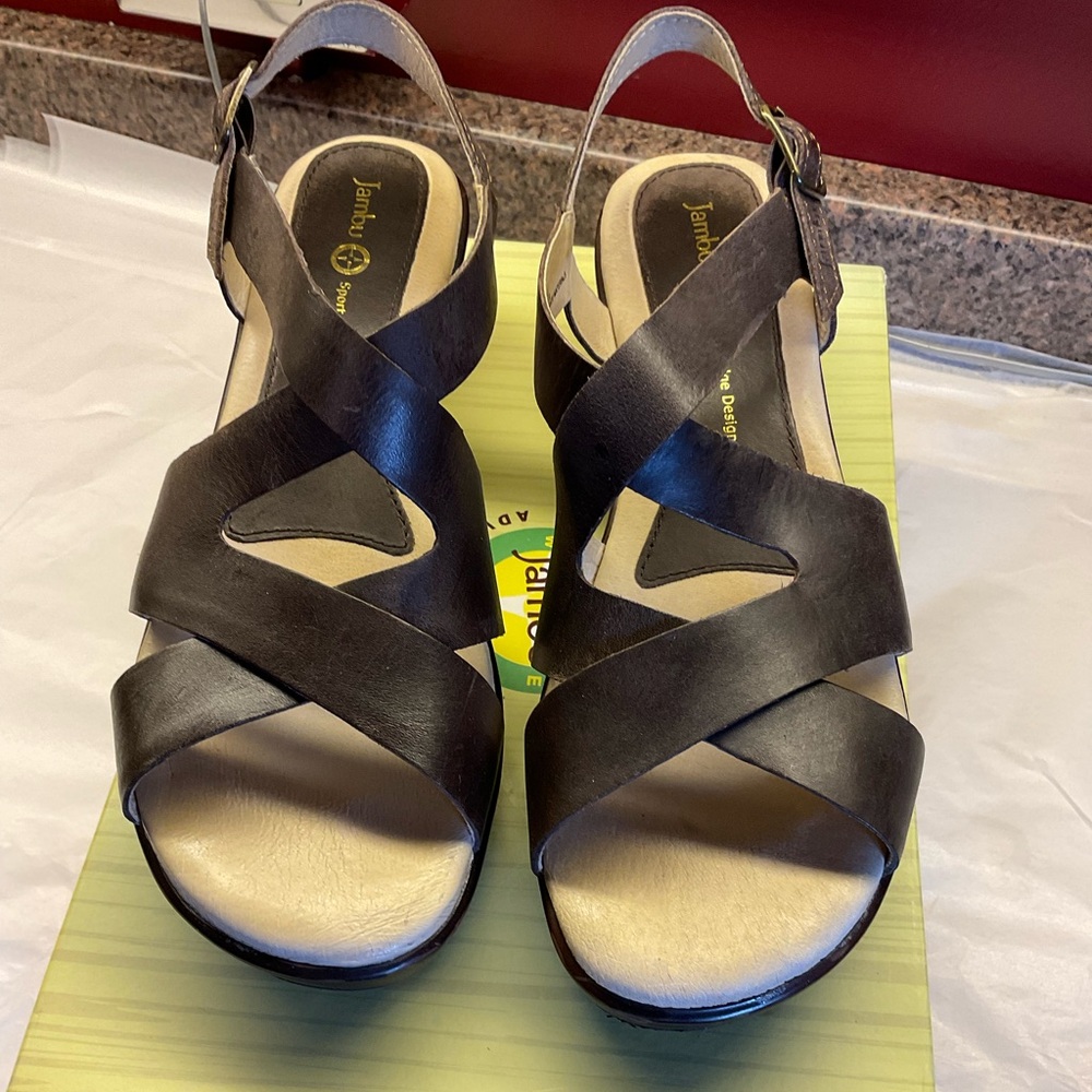 Jambu Florence Brown leather wedge sandals 9